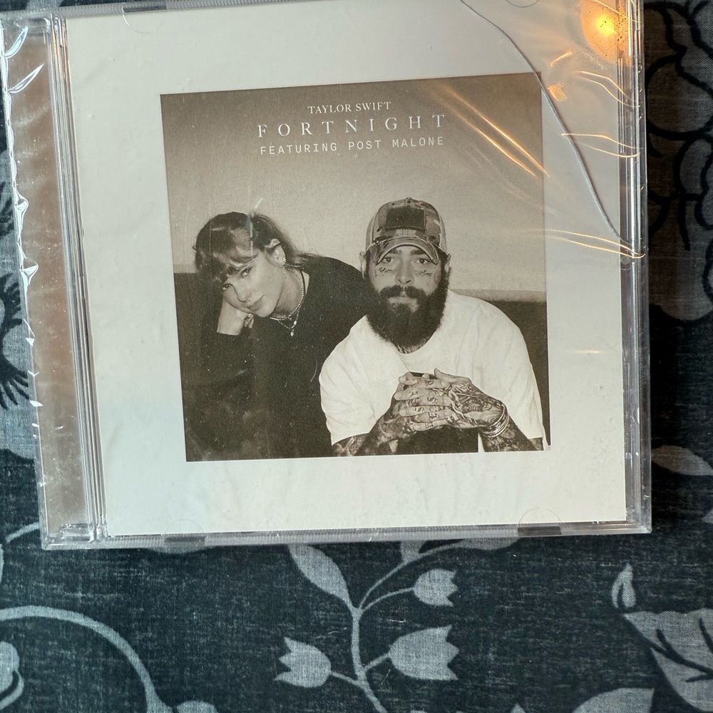 Taylor Swift Fortnight CD - Black and White Cover
